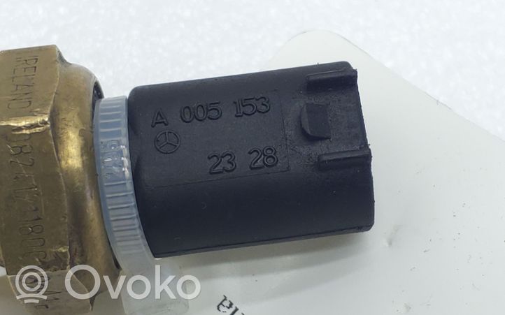 Mercedes-Benz A W176 Czujnik temperatury płynu chłodzącego A0051532328