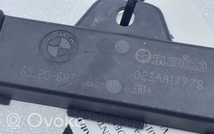 BMW 3 G20 G21 Bezatslēgas sistēmas antena 6832065