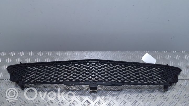 Mercedes-Benz B W246 W242 Etupuskurin alempi jäähdytinsäleikkö A2468851122