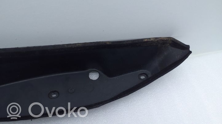 Mercedes-Benz C W204 Panel wykończeniowy błotnika A2048890225