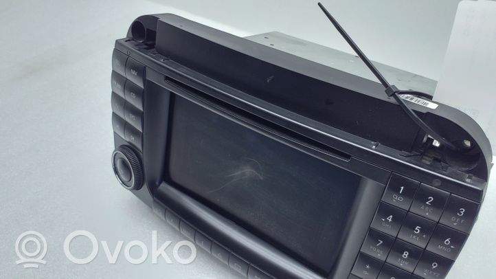 Mercedes-Benz CL C215 Radio/CD/DVD/GPS-pääyksikkö A2208205889