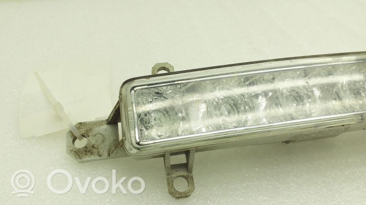 Toyota Aygo AB40 LED dienos žibintas 9815568380