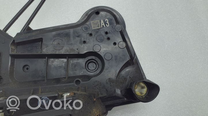 Toyota Aygo AB40 Front door lock 