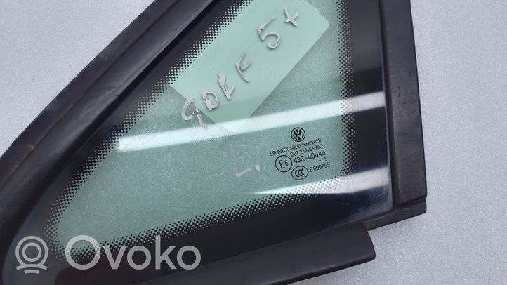 Volkswagen Golf Plus Szyba przednia karoseryjna trójkątna 5M0845411B