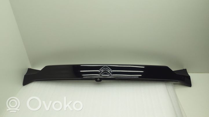 Citroen C4 III e-C4 Takaluukun rekisterikilven valon palkki 9838657780