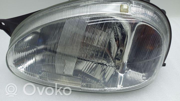 Opel Corsa B Priekinis žibintas 67625239