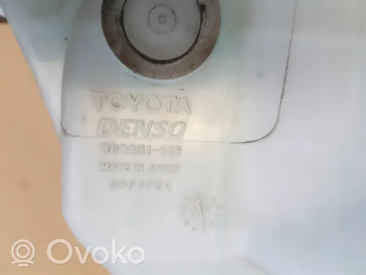 Toyota Prius (XW10) Réservoir de liquide lave-glace 
