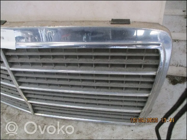 Mercedes-Benz E W124 Griglia anteriore 1248800983