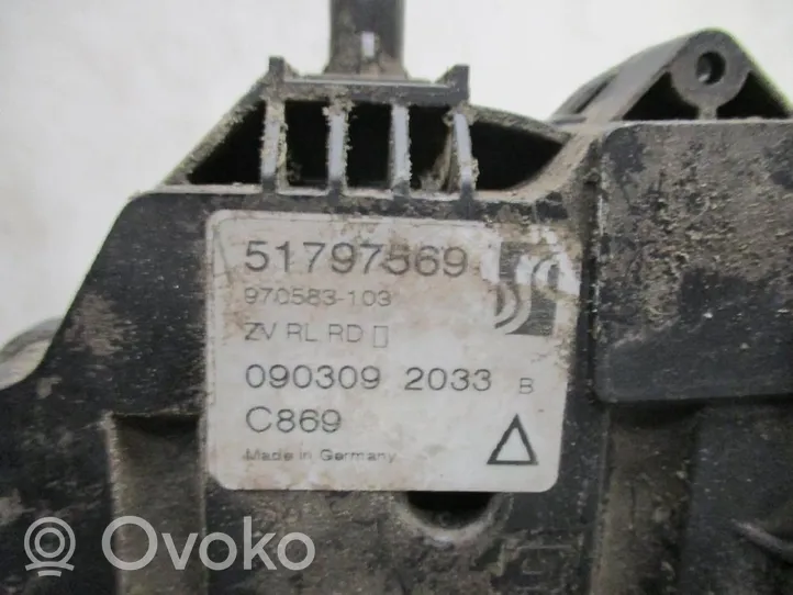 Fiat Grande Punto Zamek drzwi tylnych 52065117