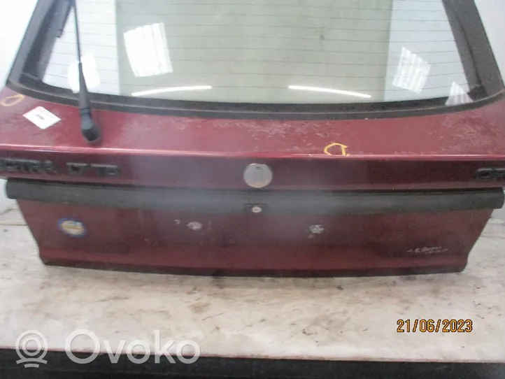 Opel Vectra A Tylna klapa bagażnika 90463788