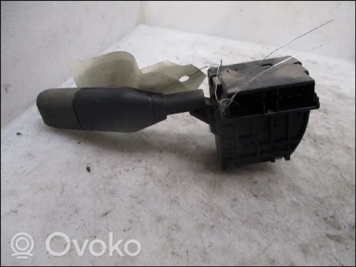 Renault Express Wiper control stalk 7700305952