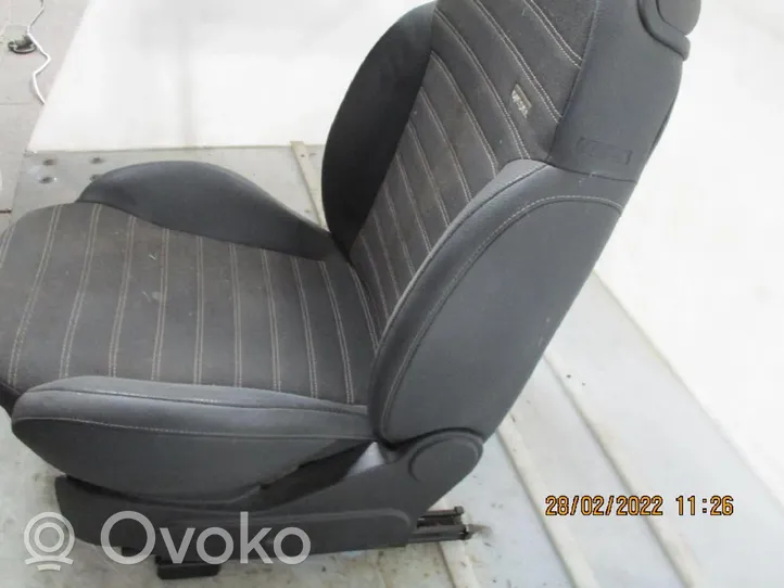 Fiat 500 Priekinė vairuotojo sėdynė 71749256