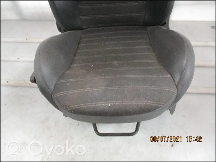 Fiat 500 Priekinė vairuotojo sėdynė 71749256