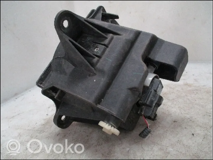 Toyota Hilux (AN10, AN20, AN30) Передняя противотуманная фара 812110D070