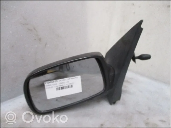 Toyota Yaris Elektryczne lusterko boczne drzwi przednich 8794052260