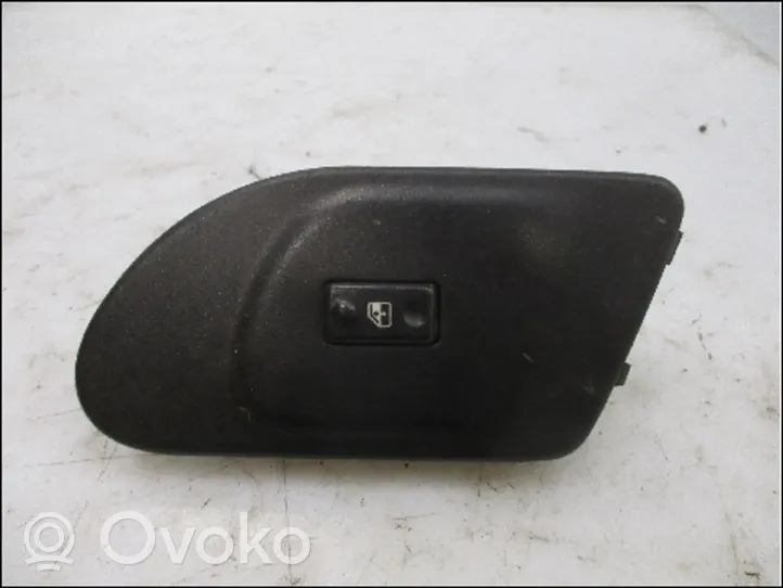 Renault Safrane Przyciski szyb 7700811904