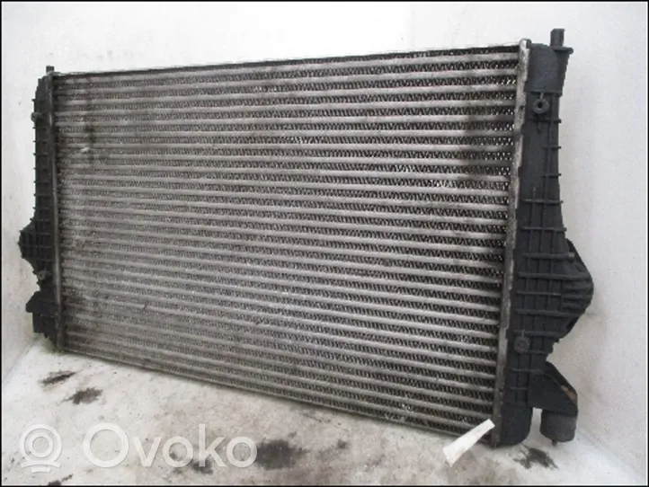 Volkswagen Sharan Chłodnica powietrza doładowującego / Intercooler 7M3145804