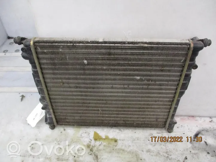 Renault 21 Radiateur de refroidissement 7700795174