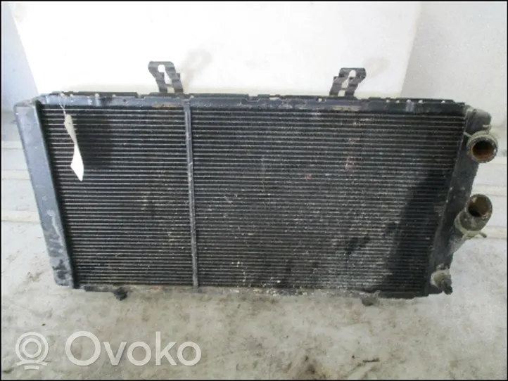 Renault 21 Radiateur de refroidissement 7701415007