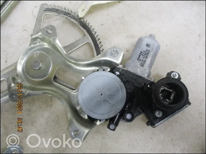 Toyota RAV 4 (XA30) Alzacristalli della portiera anteriore con motorino 6980252080