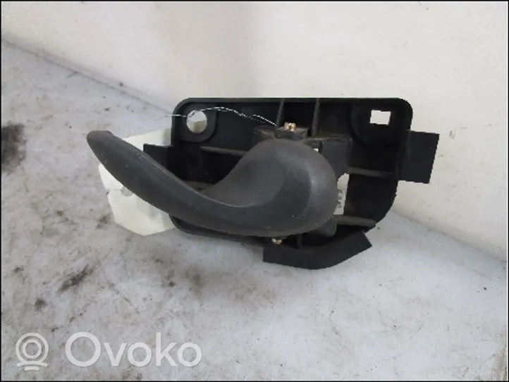 Fiat Punto (188) Klamka wewnętrzna drzwi tylnych 735267590