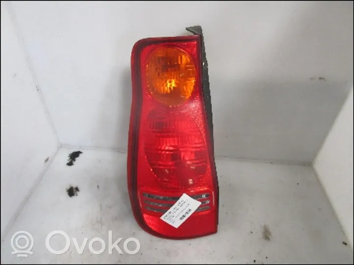 Hyundai Matrix Aizmugurējais lukturis virsbūvē 9240117010