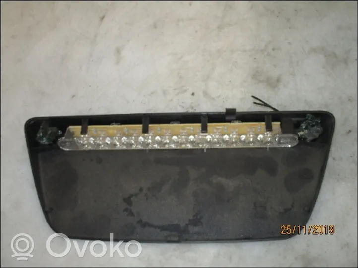 Renault Laguna I Third/center stoplight 7700425053