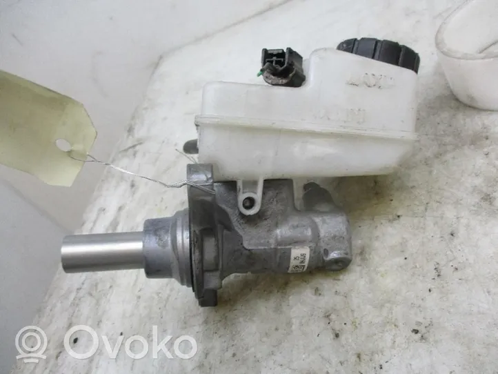 Renault Twingo III Master brake cylinder 460113328R