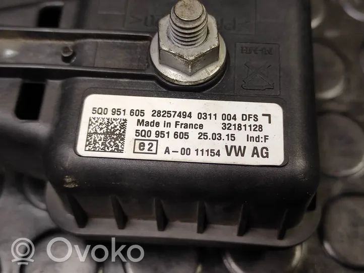 Volkswagen PASSAT B8 Alarmes antivol sirène 5Q0951605