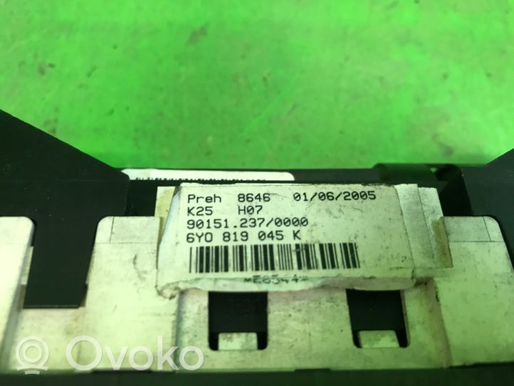 Skoda Fabia Mk1 (6Y) Ilmastoinnin ohjainlaite 6Y0819045K