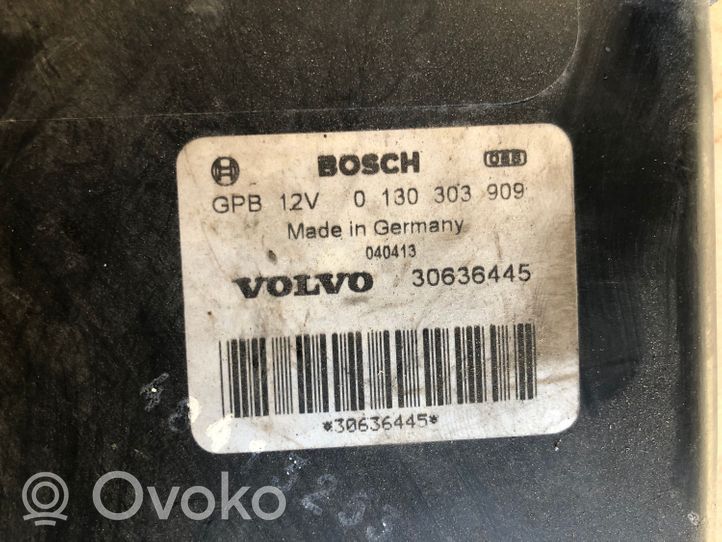 Volvo S40 Jäähdyttimen jäähdytinpuhallin 30636445