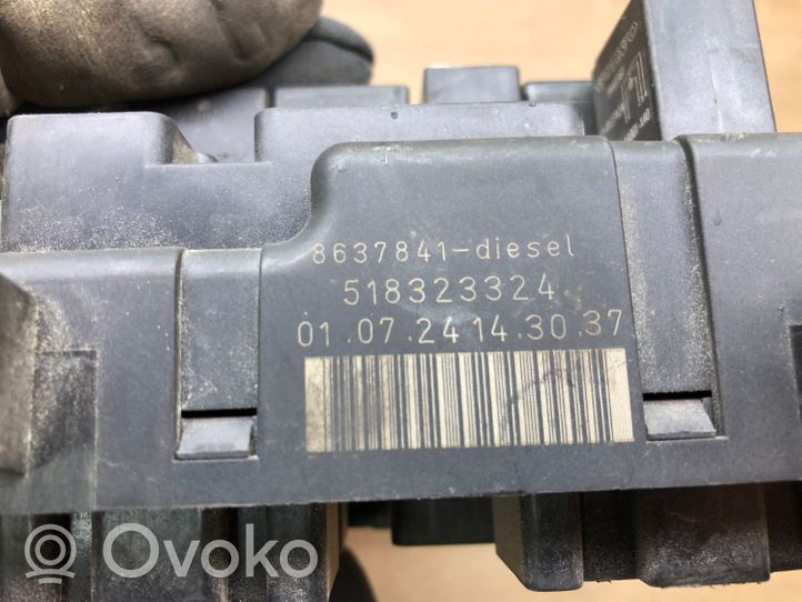 Volvo S40 Fuse module 8637841