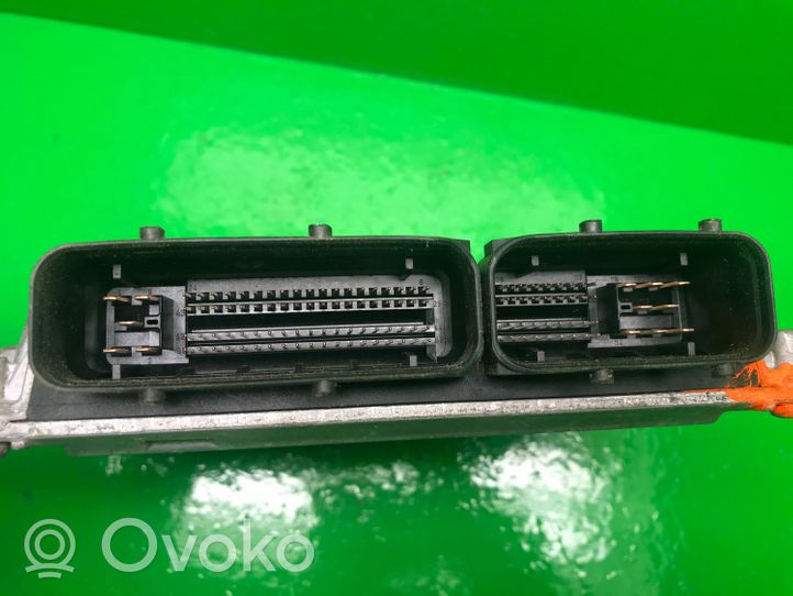 Volkswagen Polo IV 9N3 Centralina/modulo motore ECU 03E906033