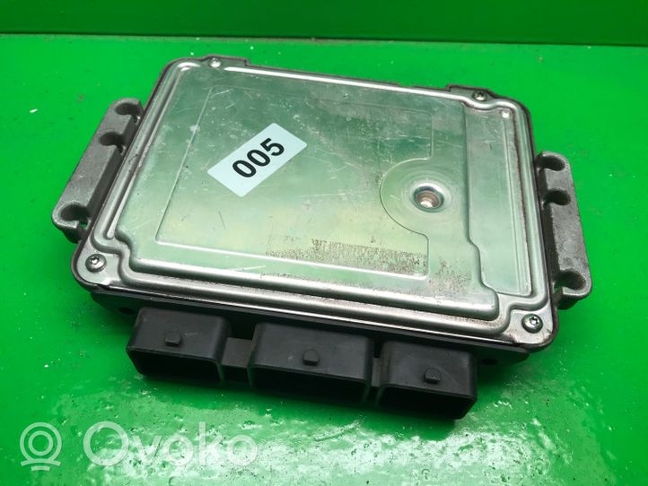 Renault Megane II Komputer / Sterownik ECU silnika 8200305678