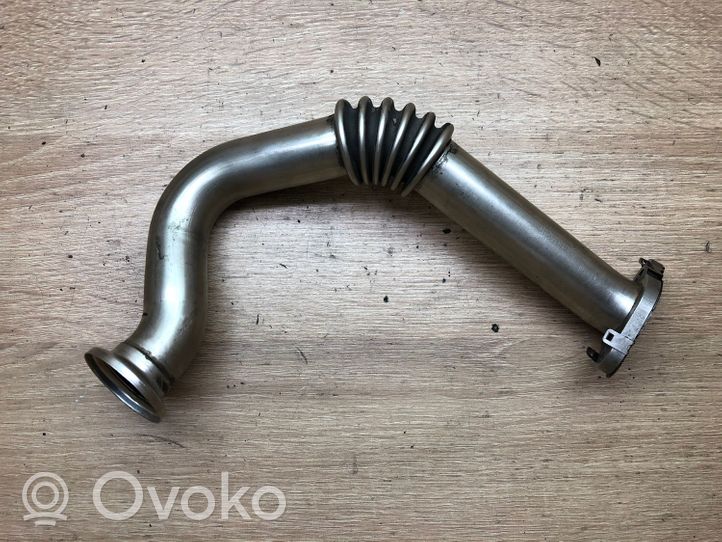 Volkswagen PASSAT B7 Coolant pipe/hose 03L131521R