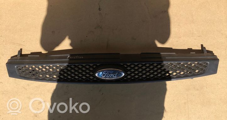 Ford Fiesta Griglia superiore del radiatore paraurti anteriore 2S618200A