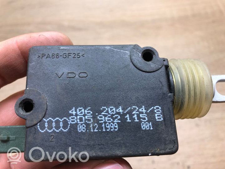 Audi A4 S4 B5 8D Verrouillage du bouchon du réservoir de carburant 8D5962115B