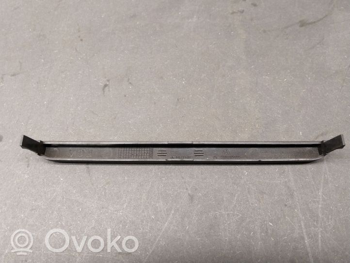 Volkswagen PASSAT B5.5 Rivestimento del vano portaoggetti del cruscotto 3B0858585