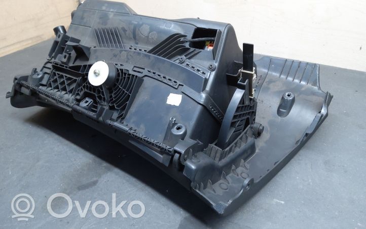 Skoda Octavia Mk2 (1Z) Hansikaslokeron kannen suoja 1Z1857097H