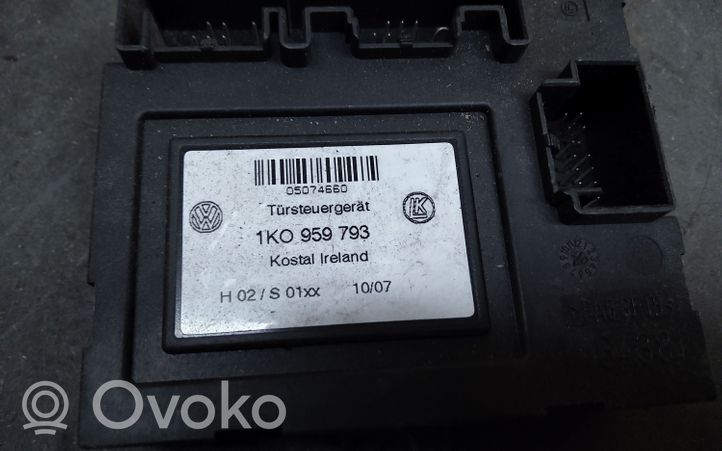 Volkswagen Caddy Keskuslukituksen rele 1K0959793