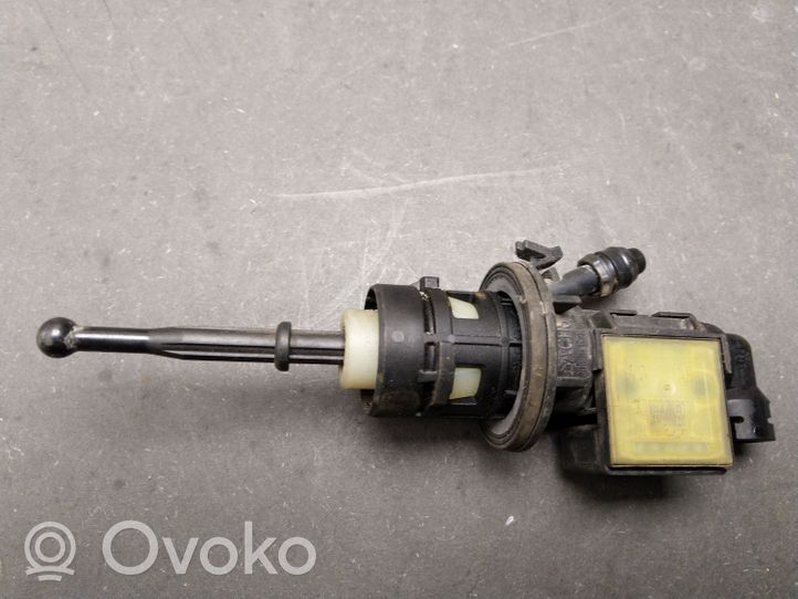 Volkswagen Caddy Clutch master cylinder 1K0721388S