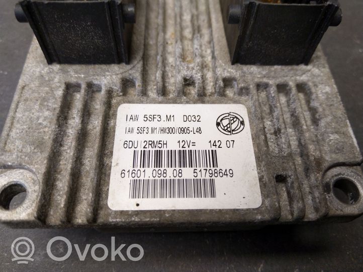 Suzuki Jimny Moottorin ohjainlaite/moduuli 51798649