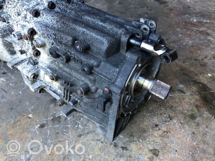 Land Rover Discovery 3 - LR3 Mechaninė 5 pavarų dėžė 1067401082