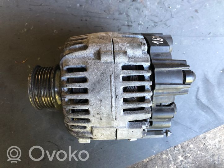 Volkswagen Golf VI Alternador 06F903023E