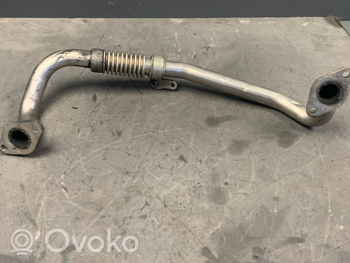 Volkswagen PASSAT B6 Tuyau de raccordement solide EGR 03L131521AK