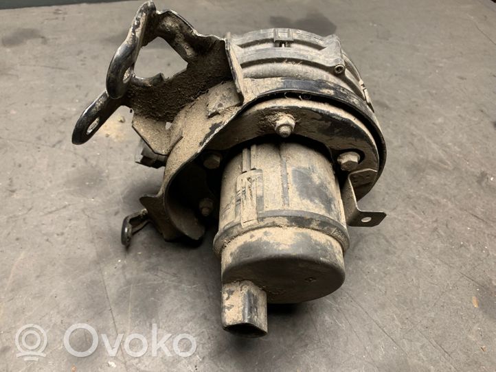 Audi A4 S4 B5 8D Pompe à air secondaire 078906601D