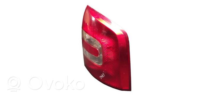 Skoda Octavia Mk2 (1Z) Lampa tylna 1Z9945258