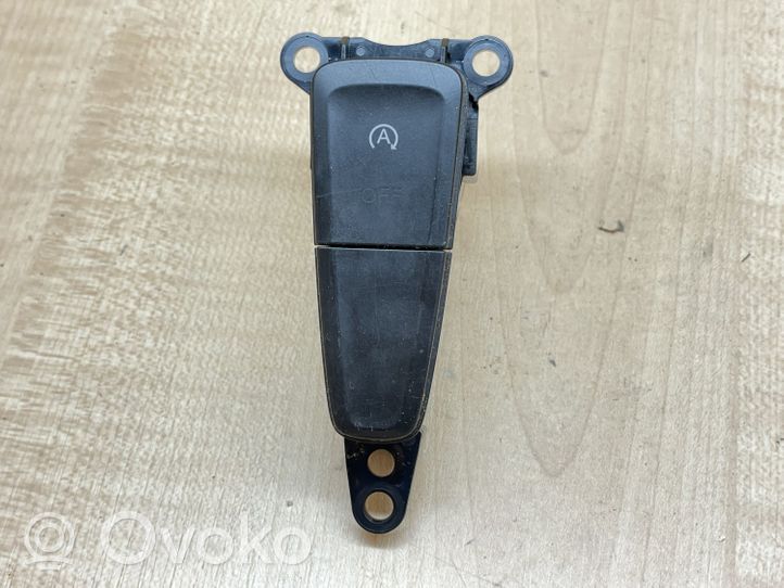 Ford Focus Przycisk chowanego haka holowniczego F1ET11B573AA