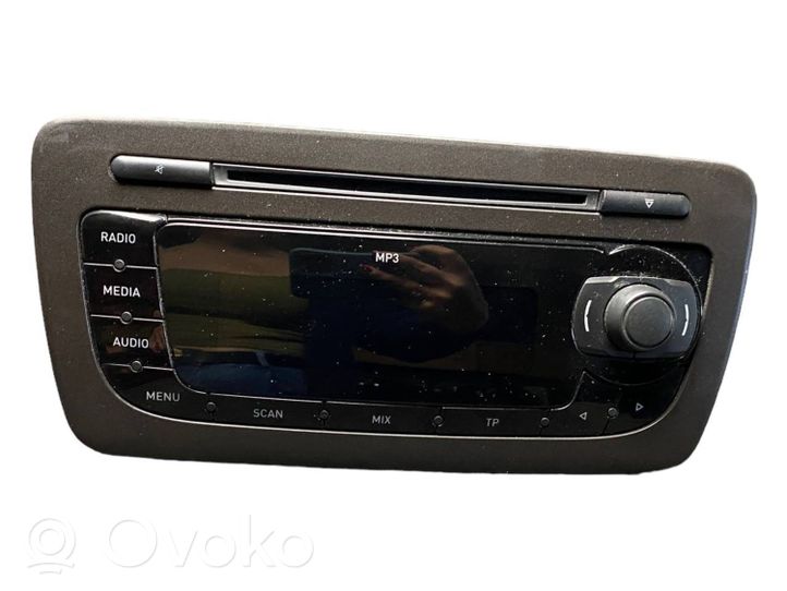 Seat Ibiza IV (6J,6P) Panel / Radioodtwarzacz CD/DVD/GPS 6J2035153G