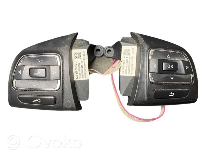 Seat Toledo IV (NH) Boutons / interrupteurs volant 6JA959538A